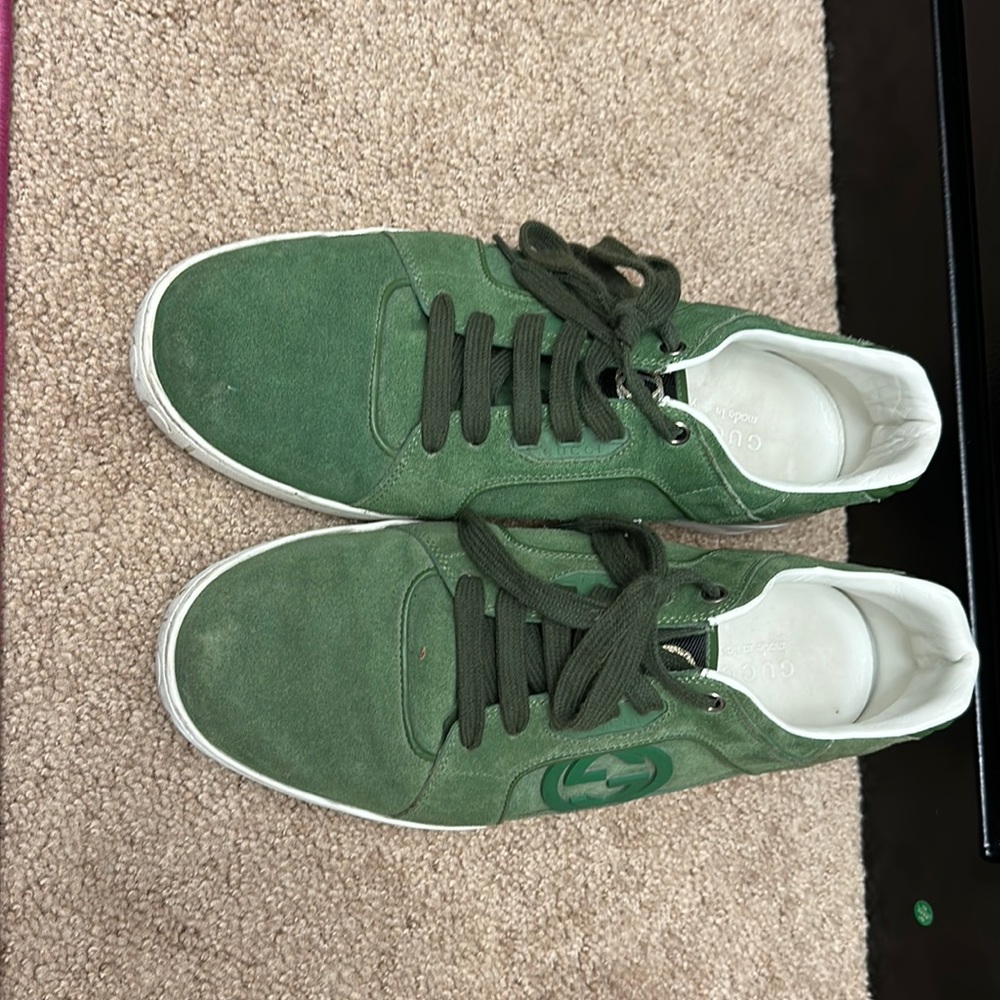 Gucci suede green logo sneaker men’s size 10.5